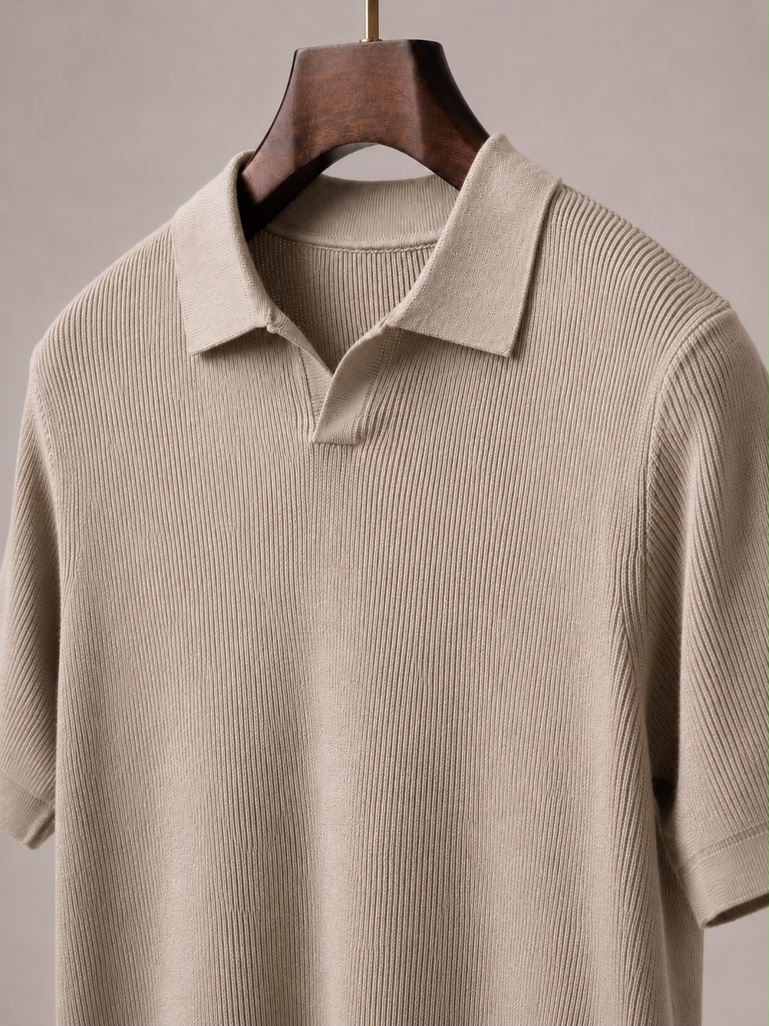Polo Retro Minimalista con Diseño Atemporal